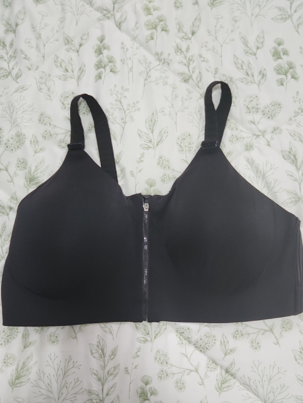 Torrid Front-Zip Black High Impact Sports Bra 44c